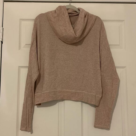 BB Dakota Turtleneck Cream Sweater No label - Picture 2 of 4
